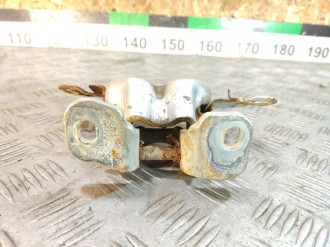 Петля двери передней правой нижняя Chrysler Voyager/caravan 2000-2008