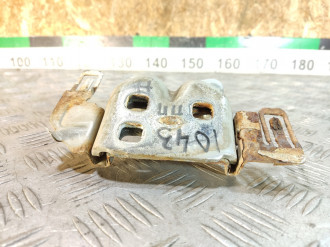Петля двери передней правой нижняя Chrysler Voyager/caravan 2000-2008