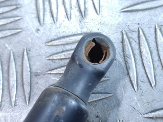 Амортизатор двери багажника Mazda 6 GG