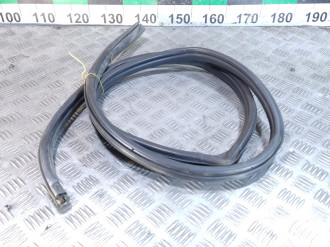 Уплотнитель двери задней левой Mazda 6 GG