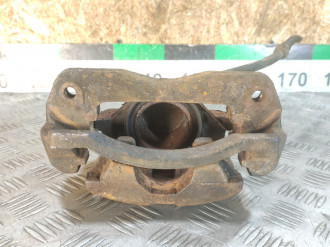 Суппорт передний правый Mazda 323 1994-1998