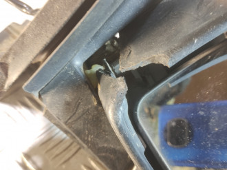 Зеркало правое Mazda 323 1994-1998