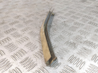 Направляющая стекла Mazda 323 1994-1998