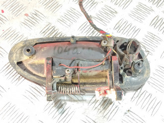 Ручка двери передней левой Mazda 323 1994-1998
