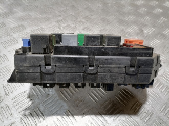 Блок предохранителей салонный S 221