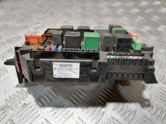 Блок предохранителей салонный S 221