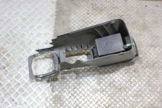 Подлокотник Mitsubishi Legnum EA