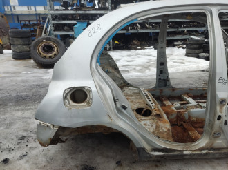 Крыло заднее правое Nissan Micra K12