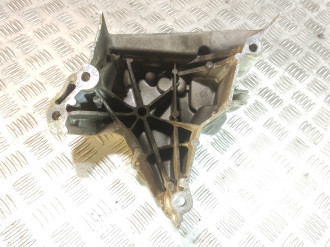 Кронштейн двигателя Skoda Octavia 2013-2020