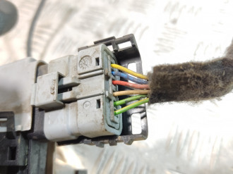 Замок двери задней левой Peugeot 3008 2010-2016