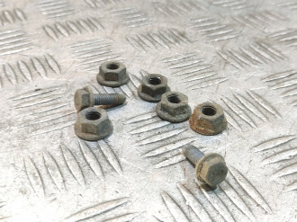 Болт Гайка впускного коллектора Peugeot 3008 2010-2016