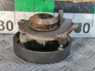 Насос водяной помпа Peugeot 3008 2010-2016