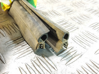 Уплотнитель капота Uaz Patriot 