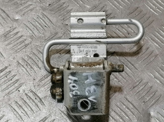 Петля двери задней левой нижняя Volkswagen Passat b5 1996-2000