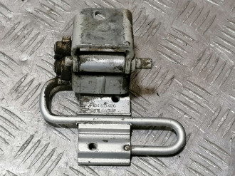 Петля двери задней правой нижняя Volkswagen Passat b5 1996-2000