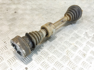 Полуось передняя левая Volkswagen Passat b3 B3