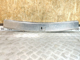 Обшивка багажника Volkswagen Touareg 2002 2010
