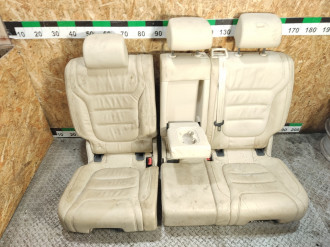 Сиденье заднее Volkswagen Touareg 2010 2018