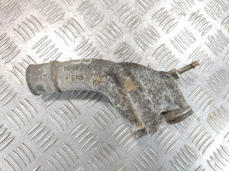 Фланец системы охлаждения Cadillac Sts 2005-2011