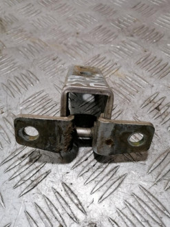 Петля двери передней правой нижняя Chery Fora 2006-2010