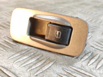 Кнопка стеклоподъемника Chery Tiggo T11