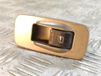 Кнопка стеклоподъемника Chery Amulet 2006-2012