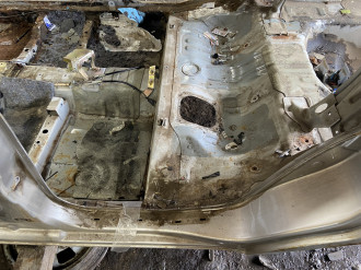 Порог со стойкой левой Chery Fora 2006-2010