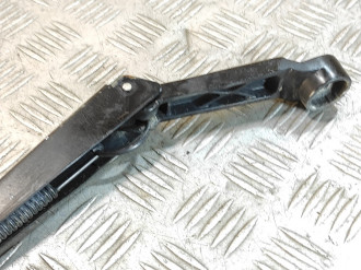 Поводок стеклоочистителя передний правый Chery Fora 2006-2010