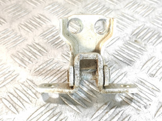 Петля двери задней левой верхняя Chery Fora 2006-2010