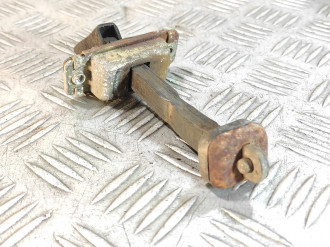 Ограничитель двери задний Chery Fora 2006-2010