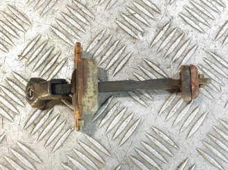 Ограничитель двери задний Chery Fora 2006-2010