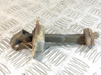 Ограничитель двери задний Chery Fora 2006-2010