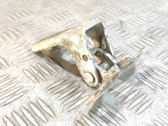 Петля двери задней правой нижняя Chery Fora 2006-2010