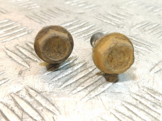 Болт крепления суппорта переднего Chery Tiggo T11