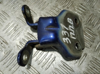 Петля двери передней правой верхняя Chevrolet Lanos 2004-2010