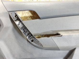 Обшивка двери передней правой Chevrolet Aveo 2005-2011