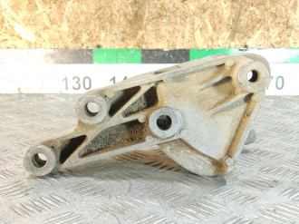 Кронштейн двигателя Chevrolet Cruze 2009-2016