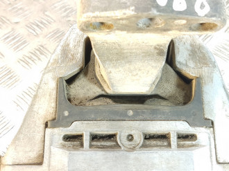 Опора двигателя правая Chevrolet Cruze 2009-2016