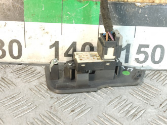 Кнопка стеклоподъемника Chevrolet Captiva  2006-2010