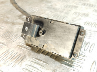 Кнопка стеклоподъемника Chevrolet Cruze 2009-2016