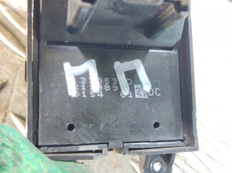 Кнопка стеклоподъемника Chevrolet Cruze 2009-2016