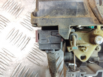 Замок двери задней правой Chevrolet Captiva  2006-2010