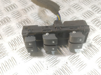 Блок управления стеклоподъемниками Chevrolet Captiva  2006-2010