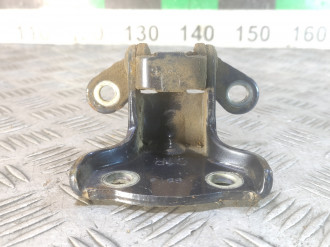 Петля двери задней правой нижняя Chevrolet Captiva  2006-2010