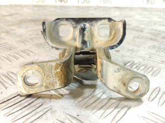 Петля двери задней левой верхняя Chevrolet Cruze 2009-2016