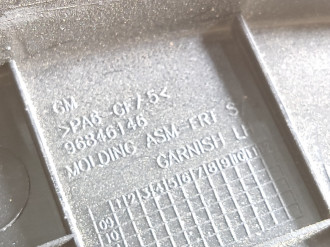 Накладка стекла двери передней левой Chevrolet Cruze 2009-2016