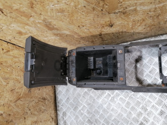 Подлокотник Chrysler Pacifica 2003-2008