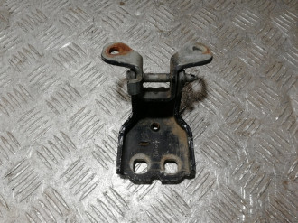 Петля двери задней левой нижняя Chrysler Pacifica 2003-2008