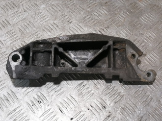 Кронштейн кпп Chrysler Pt cruiser  2000-2010
