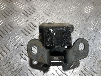Петля двери задней правой верхняя Chrysler Pacifica 2003-2008